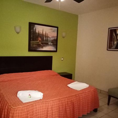 Hotel Real Plaza Ocosingo エクステリア 写真