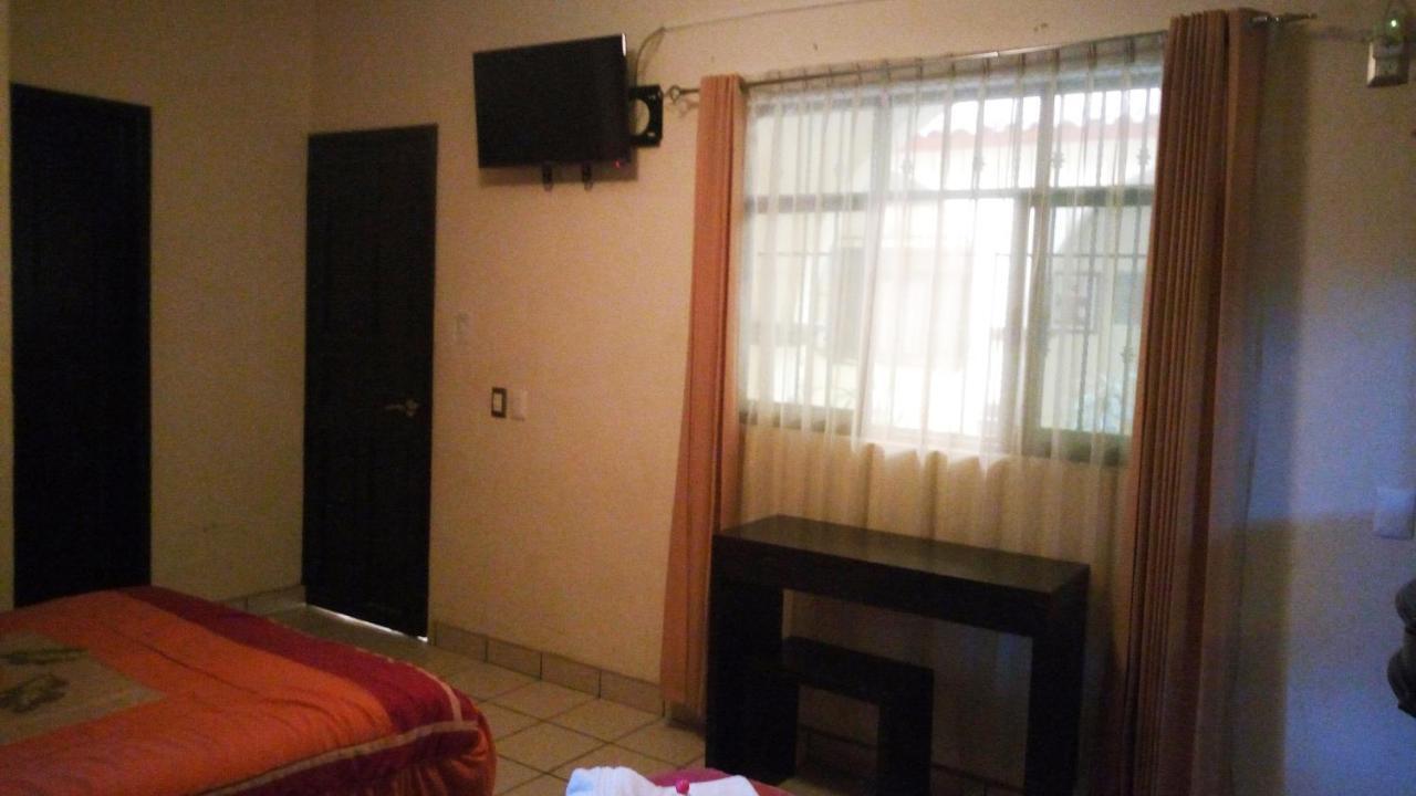 Hotel Real Plaza Ocosingo エクステリア 写真
